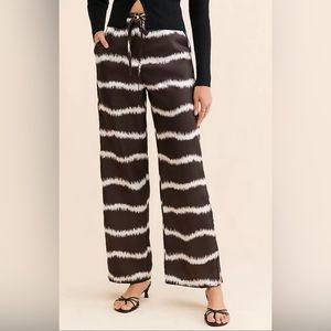 🎁4th & Reckless Satin Print Pants